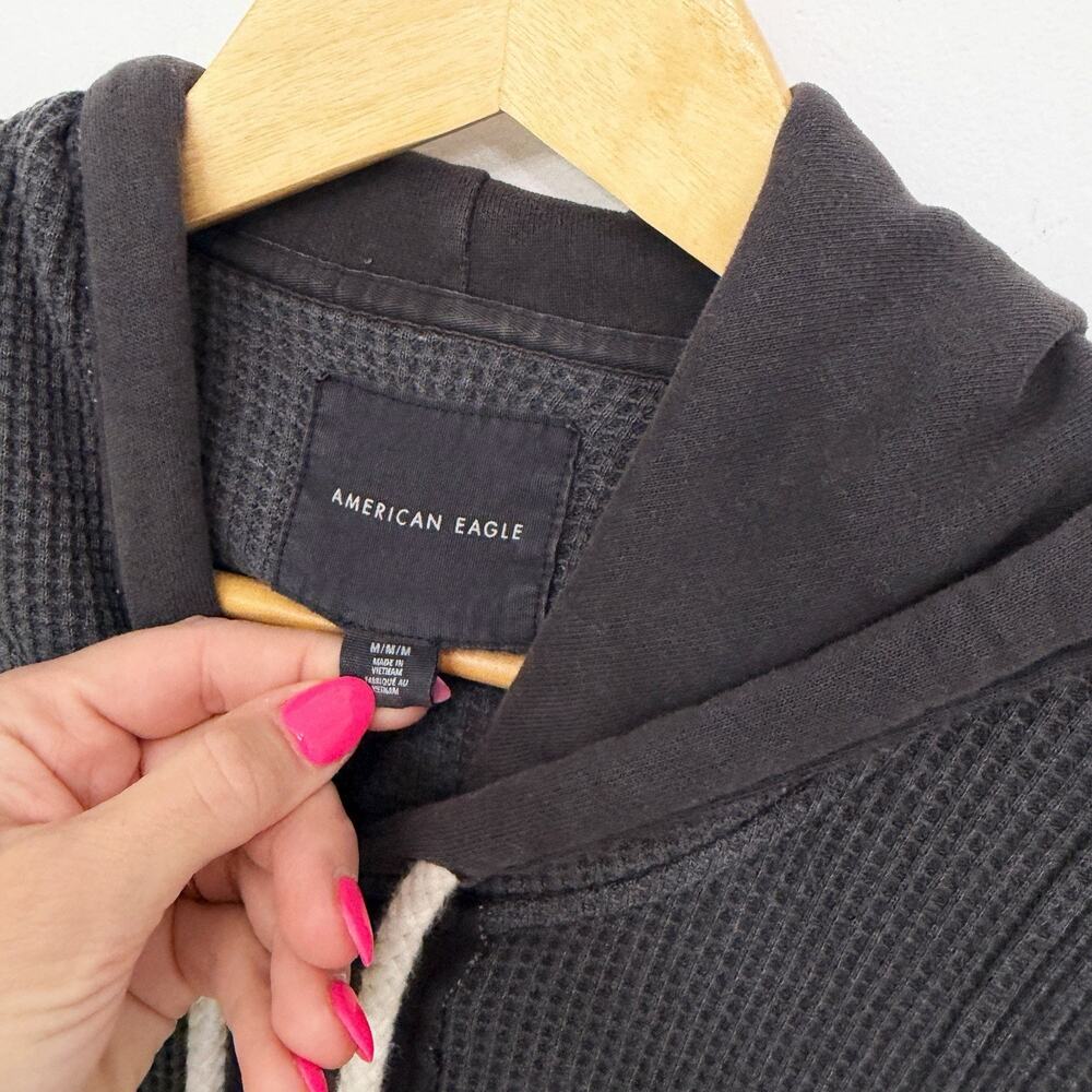 Women’s American Eagle Aerie Gray Waffle Knit Thermal Shacket M - Picture 4 of 6